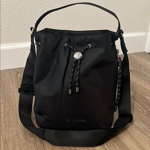 Lululemon Black Crossbody bucket drawstring bag 5L